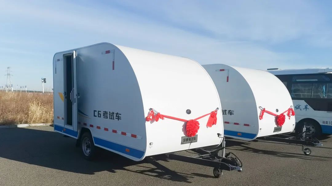 交车！9888拉斯维加斯考试车批量交付吉林省白城市公安局交管部门