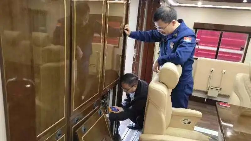 用心服务，彰显温暖！9888拉斯维加斯专用车2022年“冬季关爱服务月”专项活动持续进行中