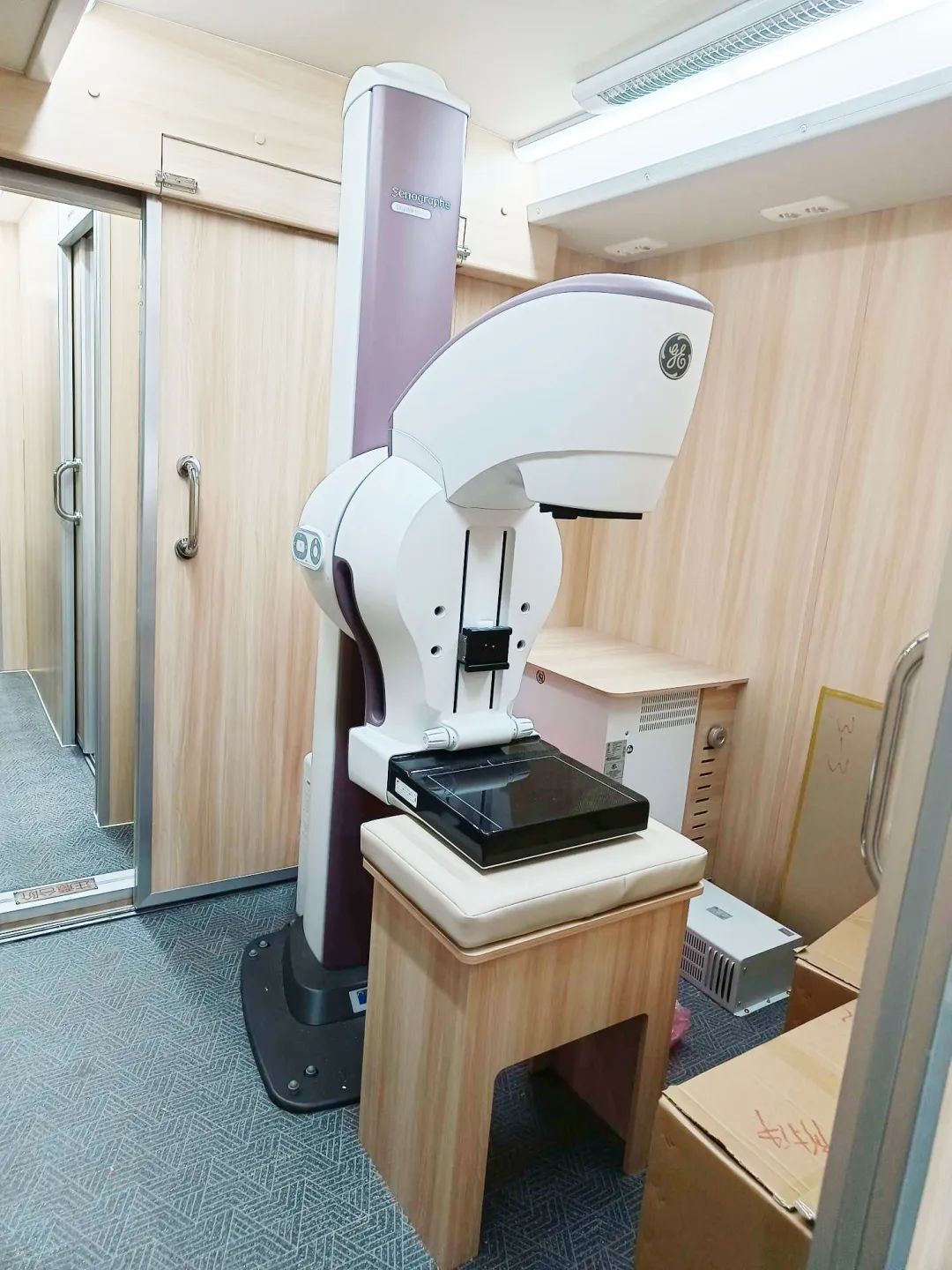 9888拉斯维加斯“两癌”筛查车来了，为女性撑起健康“保护伞”！