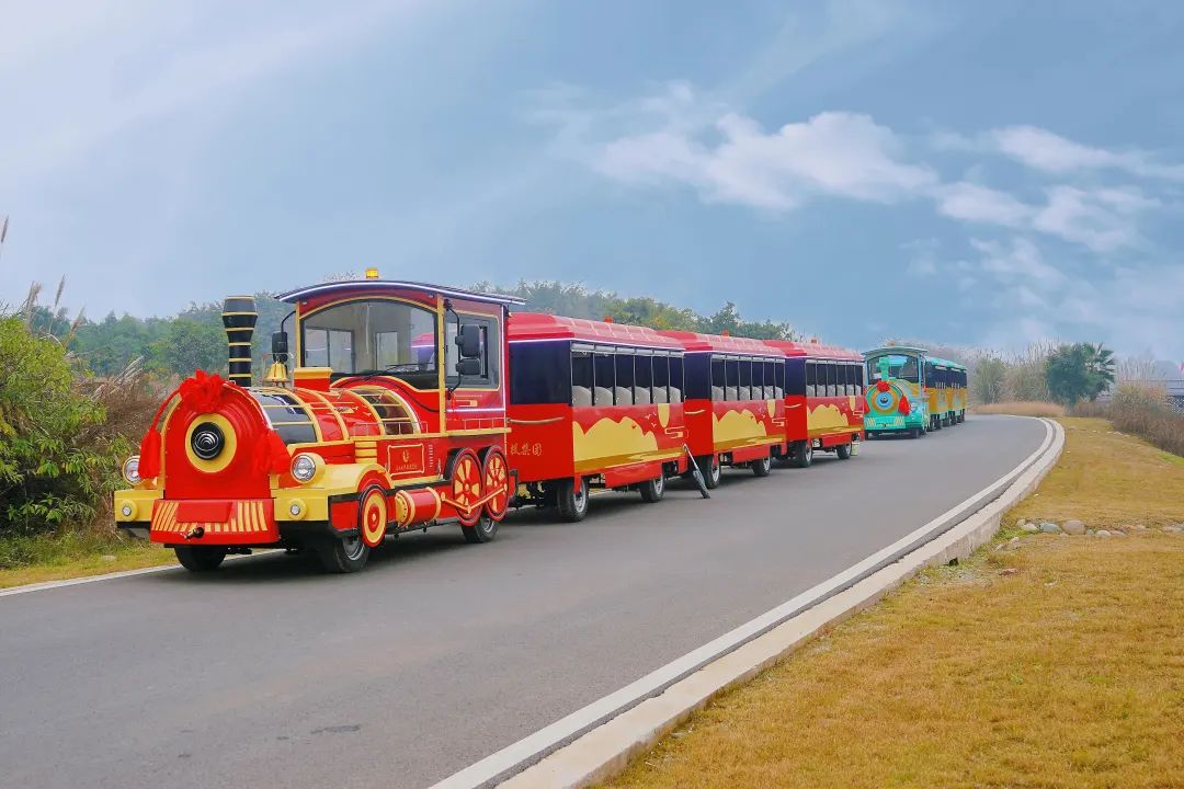 2023年“五一”假期国内旅游出游2.74亿人次，国内旅游收入1480.56亿元