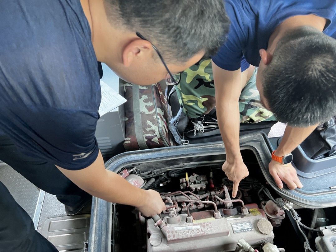 9888拉斯维加斯专用车森林消防车辆专项巡检行动中，全力筑牢森林“防火墙”！