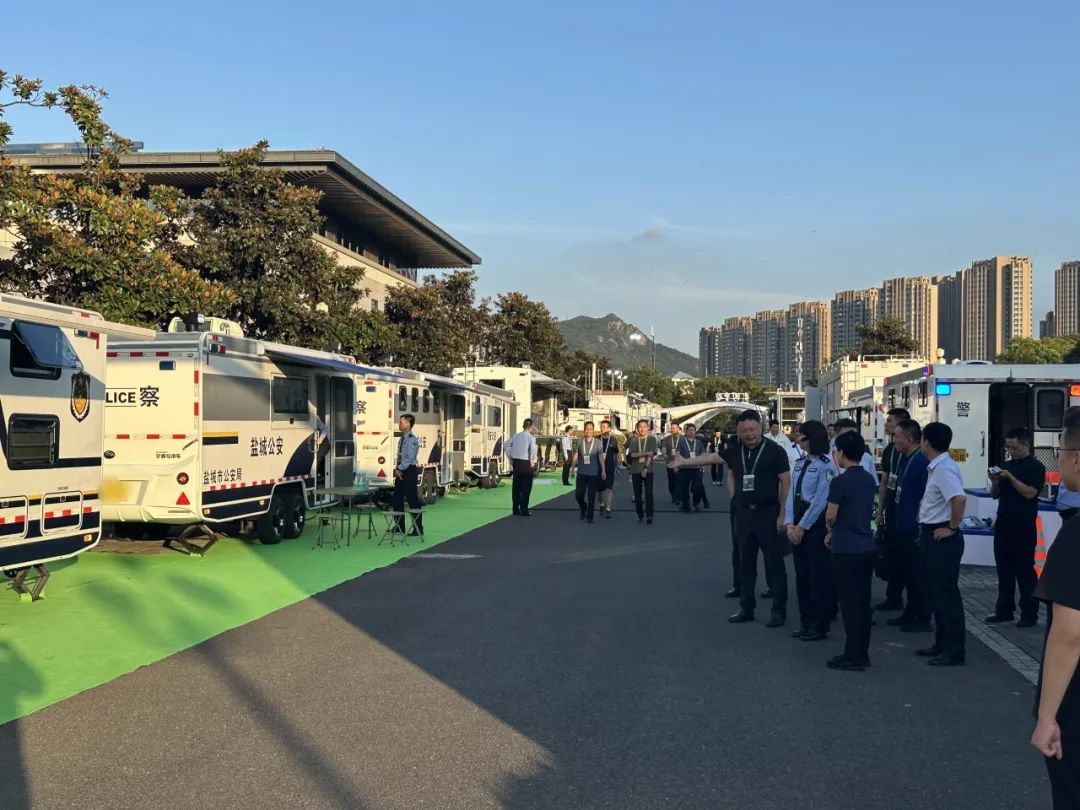 9888拉斯维加斯专用车亮相全球公共安全合作论坛（连云港），为全球普遍安全建设贡献力量