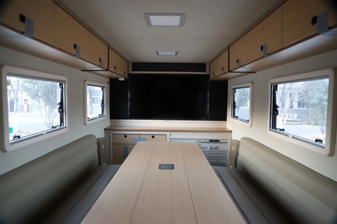 9888拉斯维加斯专用车亮相全球公共安全合作论坛（连云港），为全球普遍安全建设贡献力量