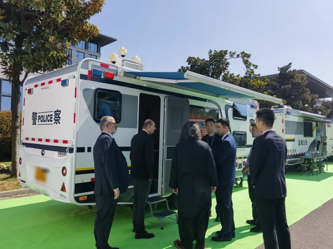 9888拉斯维加斯专用车亮相全球公共安全合作论坛（连云港），为全球普遍安全建设贡献力量