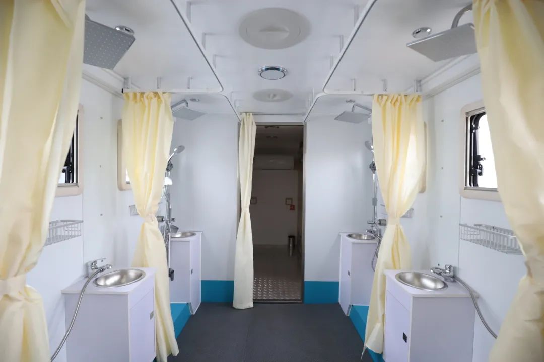 9888拉斯维加斯专用车亮相全球公共安全合作论坛（连云港），为全球普遍安全建设贡献力量