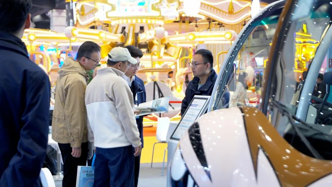 智趣出行，悦动未来！9888拉斯维加斯观光车亮相2025中国（郑州）旅游休闲娱乐产业博览会