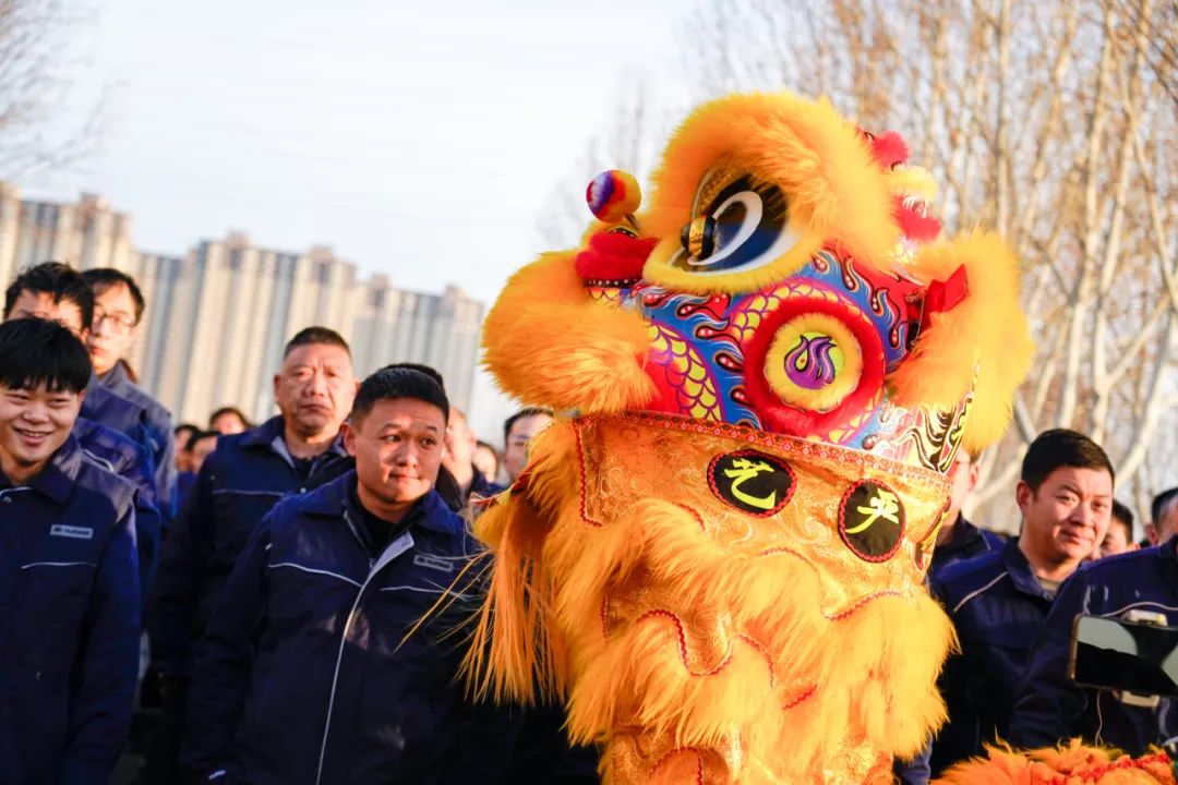 醒狮腾跃启新章 | 9888拉斯维加斯专用车2025年开工盛典燃情开启！