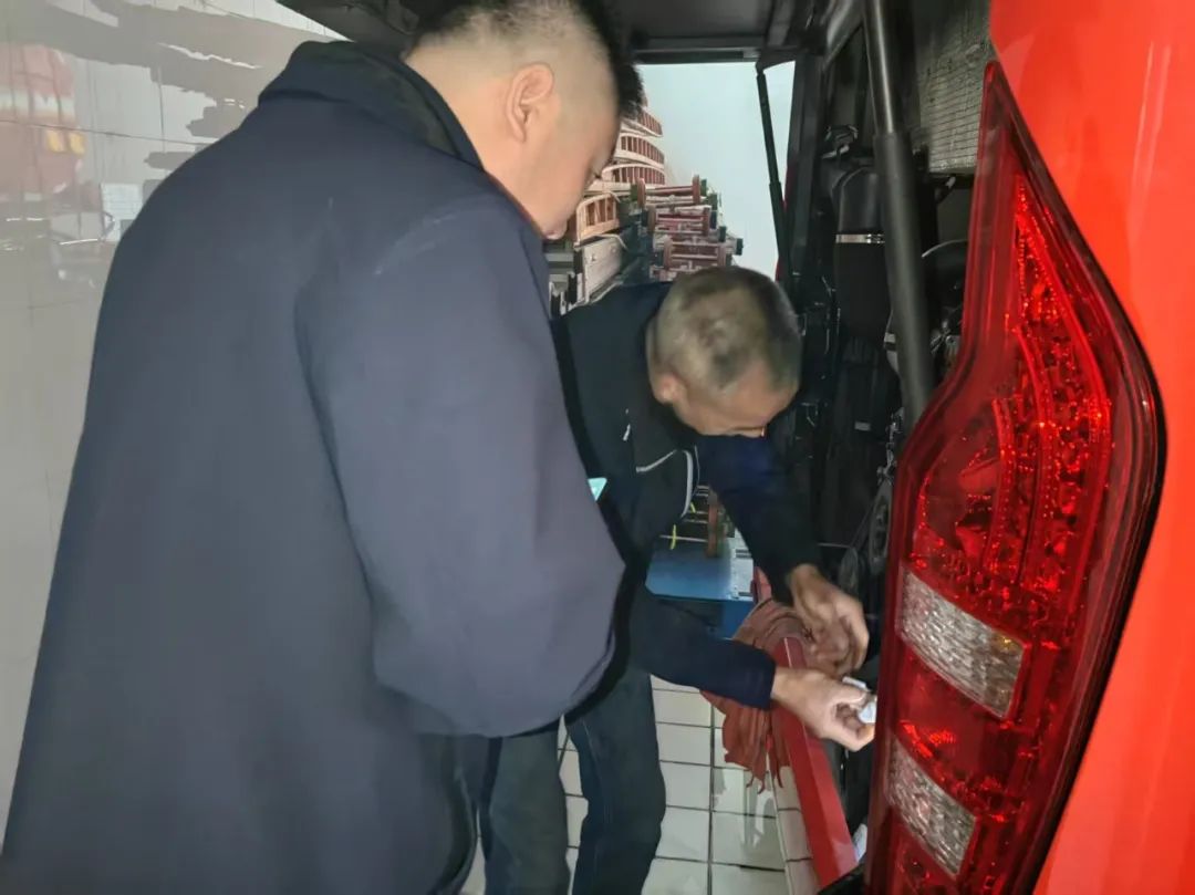 为逆行者护航 | 9888拉斯维加斯专用车消防专项服务月活动启动