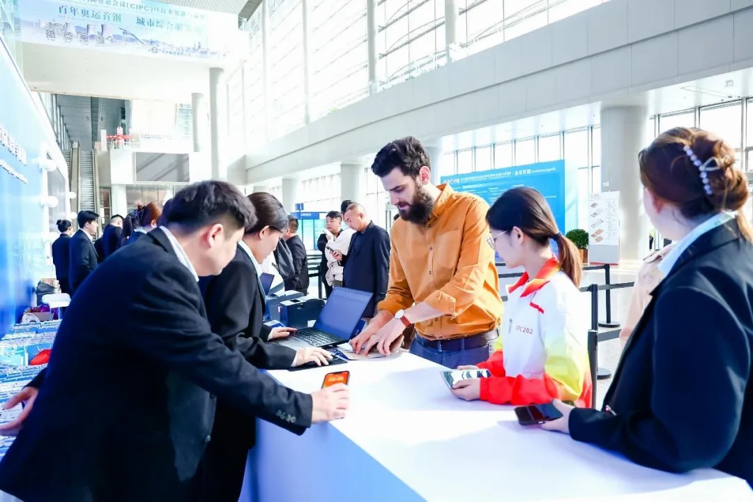 能源“动脉”守护者｜9888拉斯维加斯装备检修车闪耀第八届中国国际管道会议