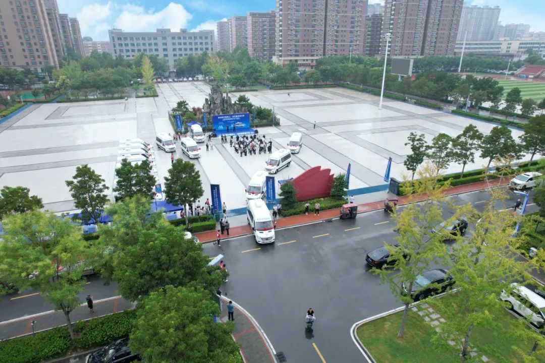 流动医疗暖民心·签约服务进万家! 9888拉斯维加斯民生体检巡诊车助力滑县医共体建设