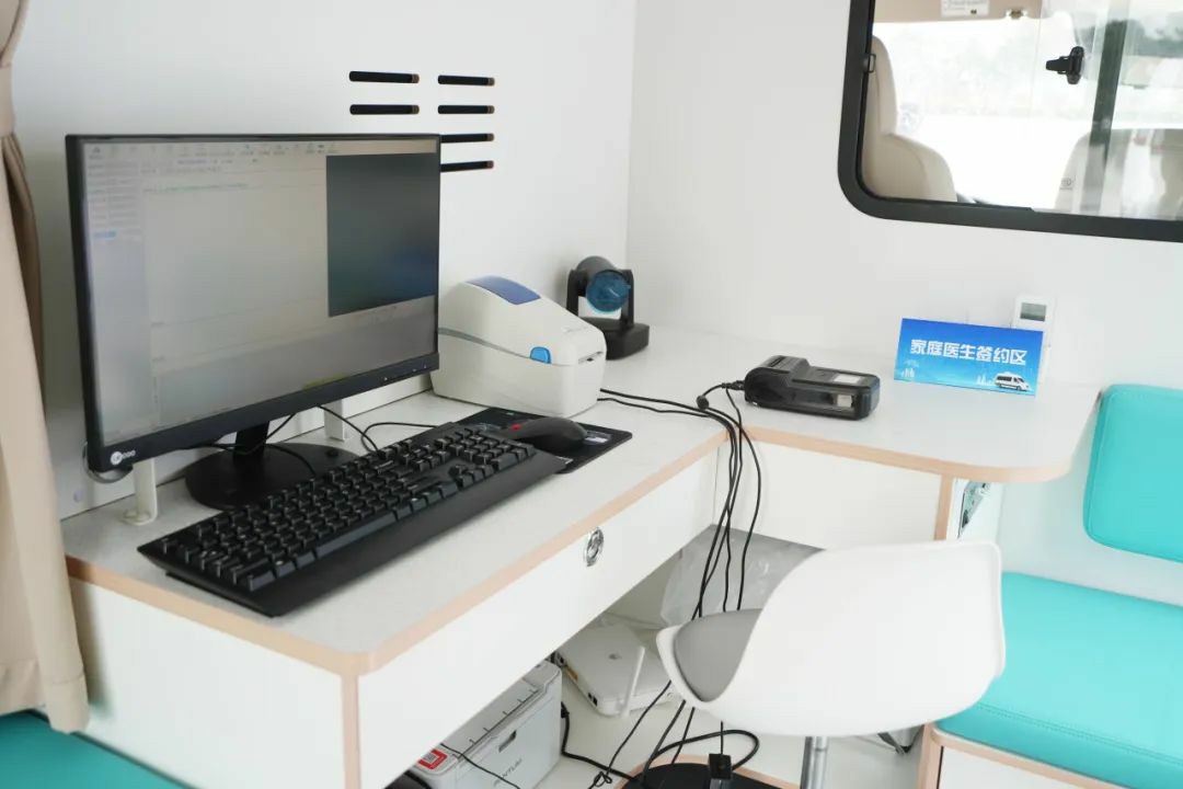 流动医疗暖民心·签约服务进万家! 9888拉斯维加斯民生体检巡诊车助力滑县医共体建设